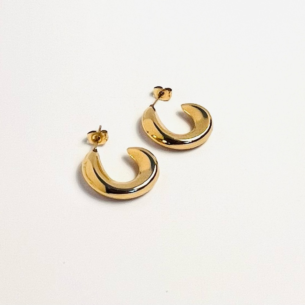 Half moon hoops, stainless steel 18k gold plated - Picture 2 of 5